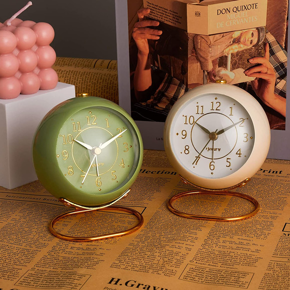 Metal Desk Alarm Clock, Retro Bedroom Table Vintage Analog Alarm Clock, Silent N - Picture 5 of 7